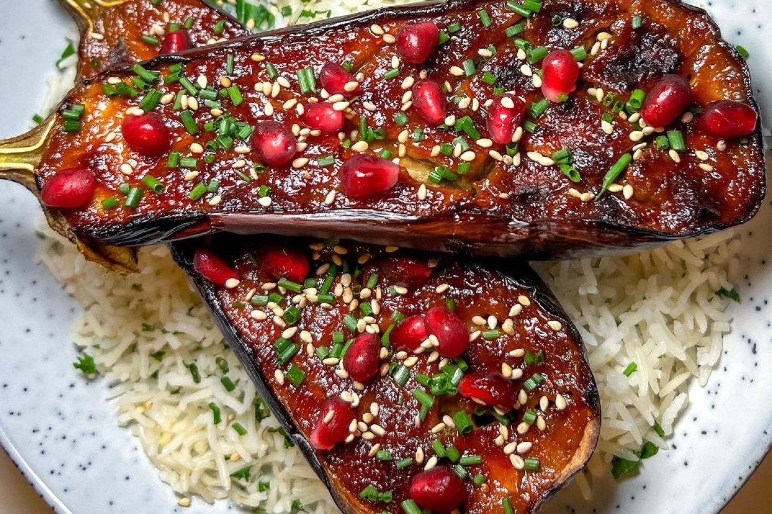 FEATURE aubergine